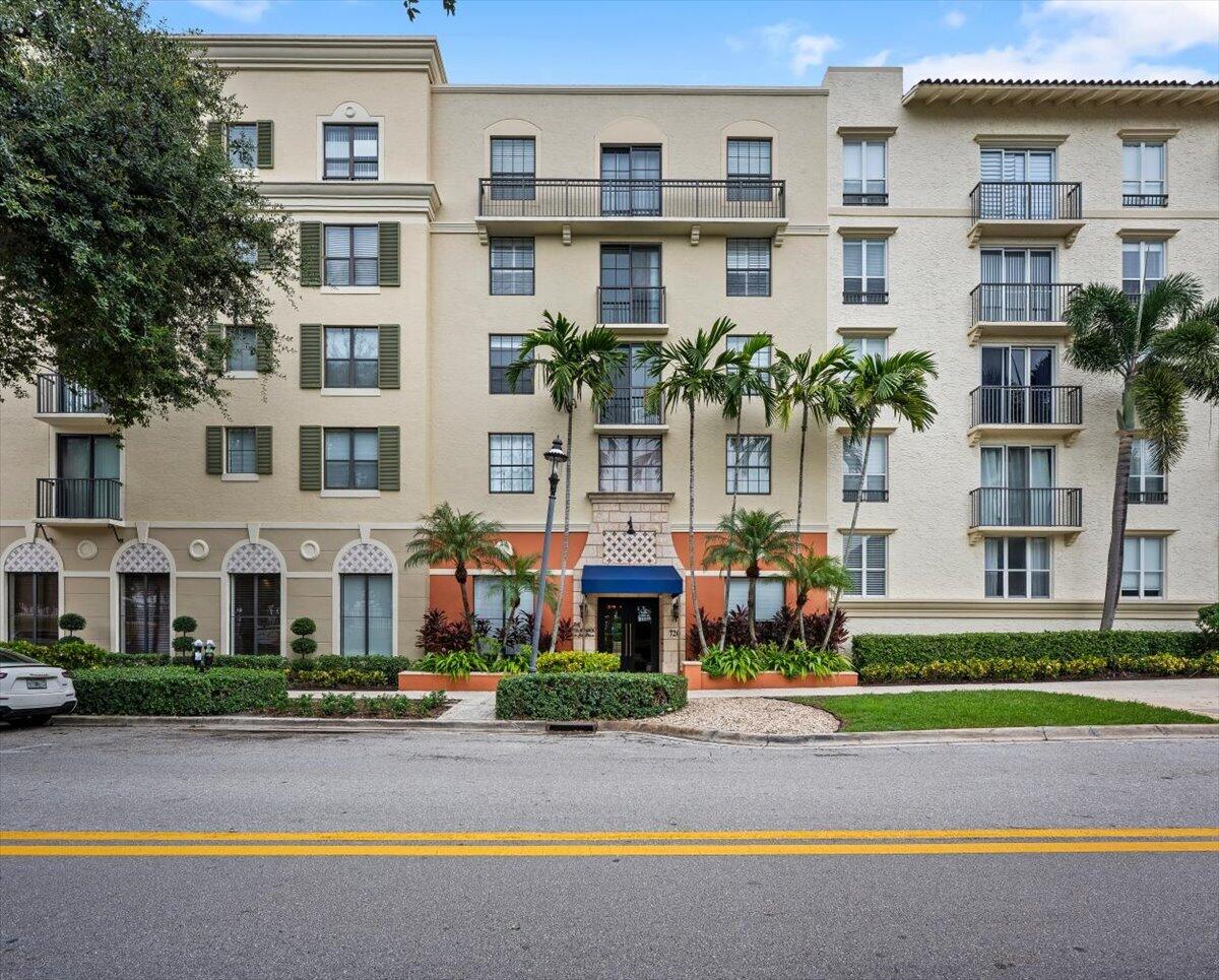 720 S Sapodilla Avenue 204