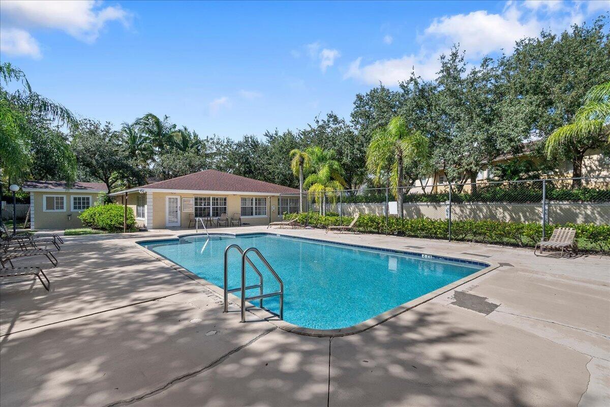 1805 PALM BEACH TRACE Drive