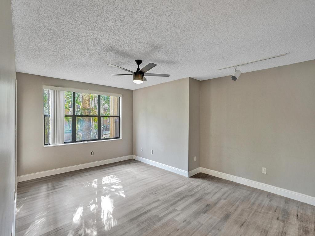 4501 W McNab 21