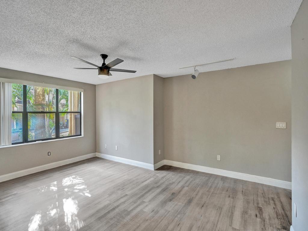 4501 W McNab 21