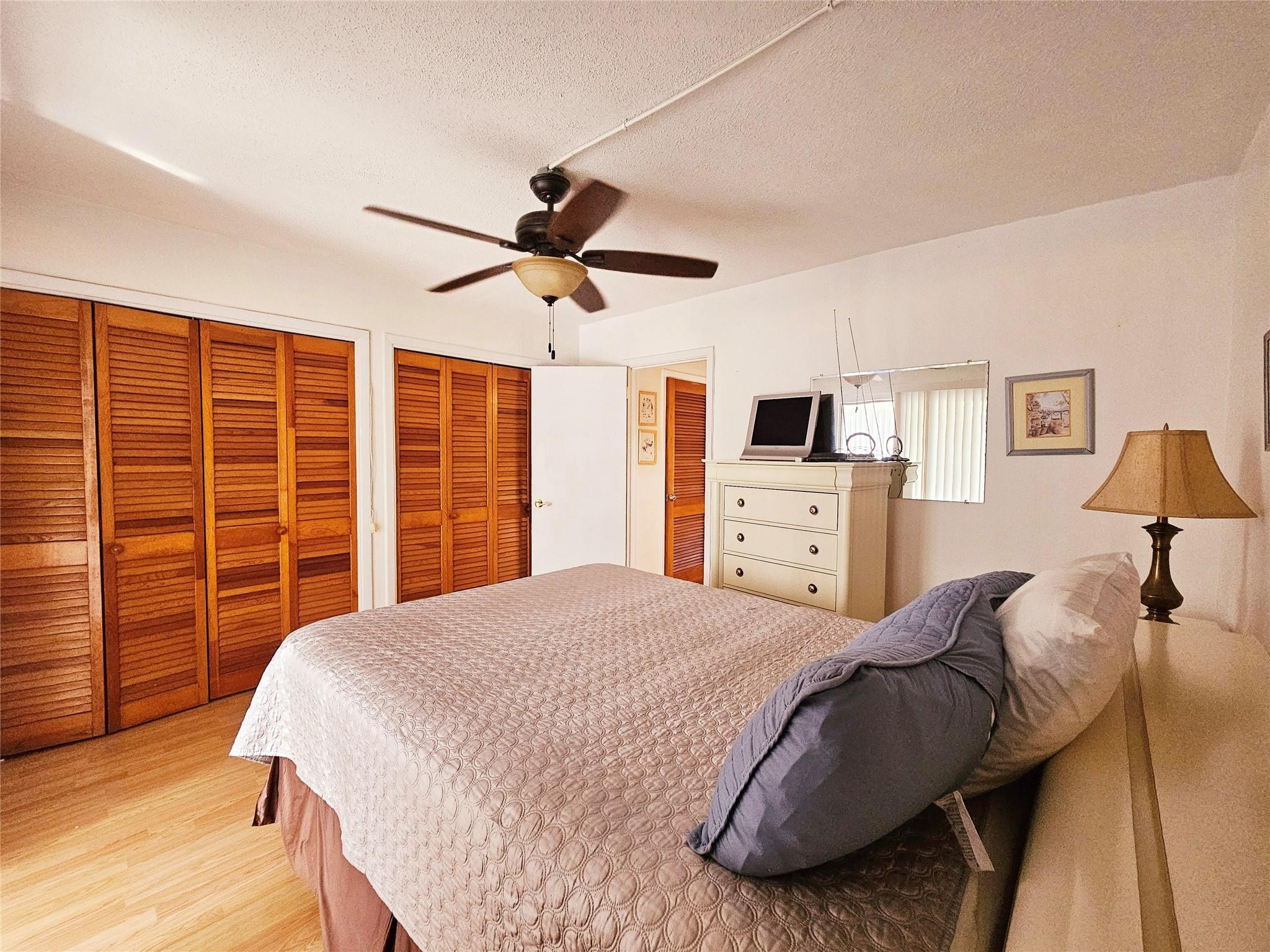 2204 Lake Osborne 14