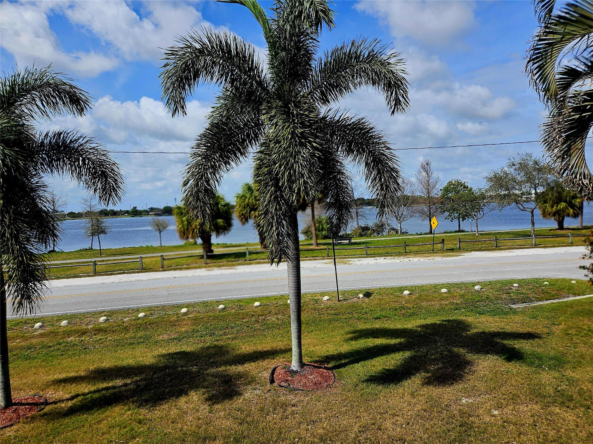 2204 Lake Osborne 14