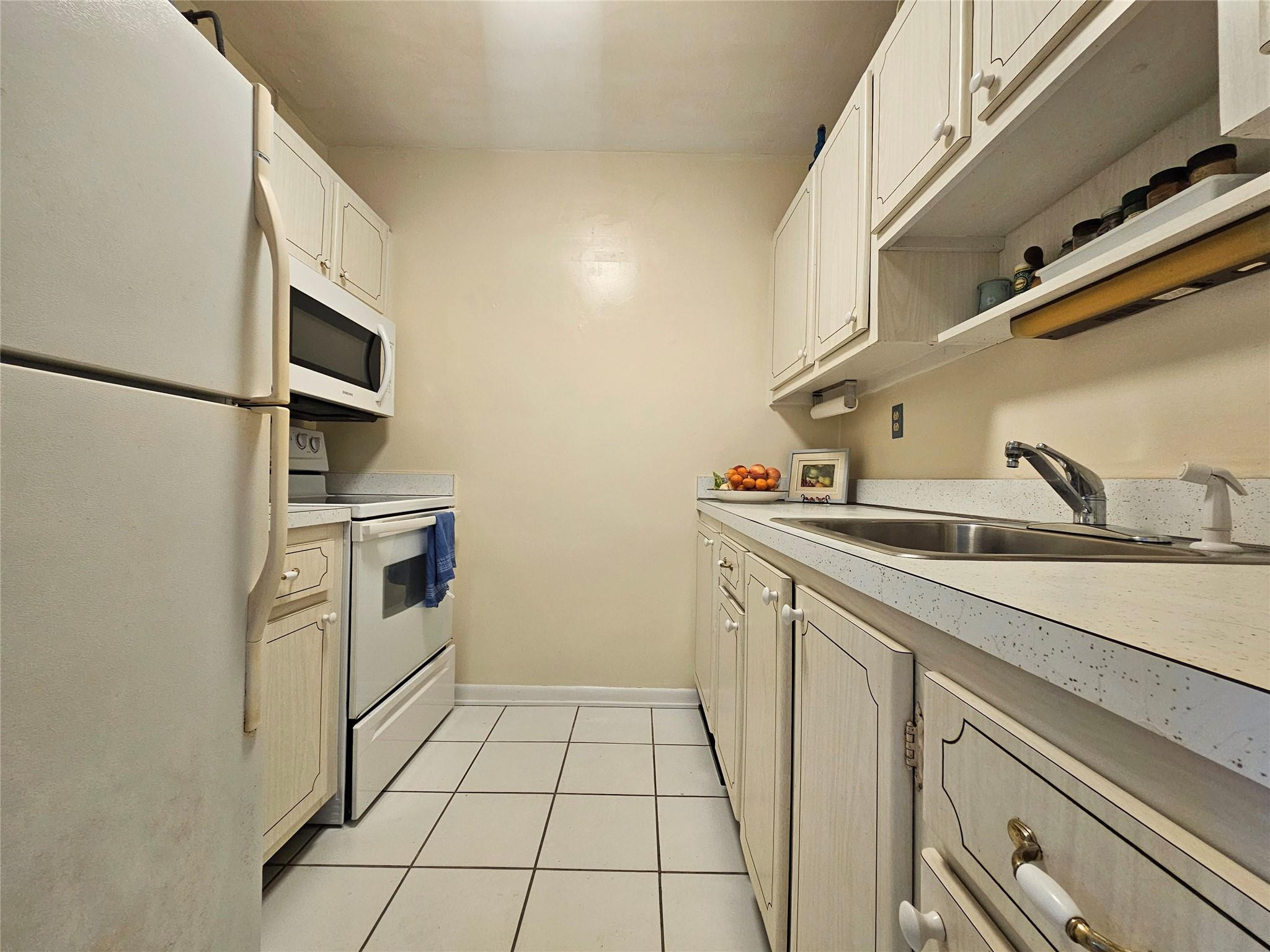 2204 Lake Osborne 14