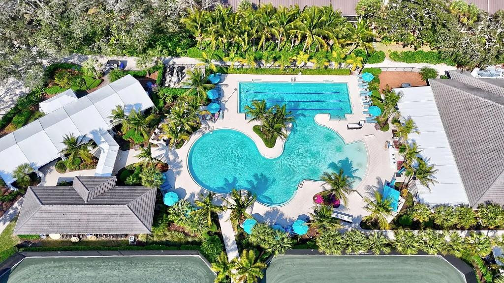 6102 SE Oakmont Place | Stuart, Florida