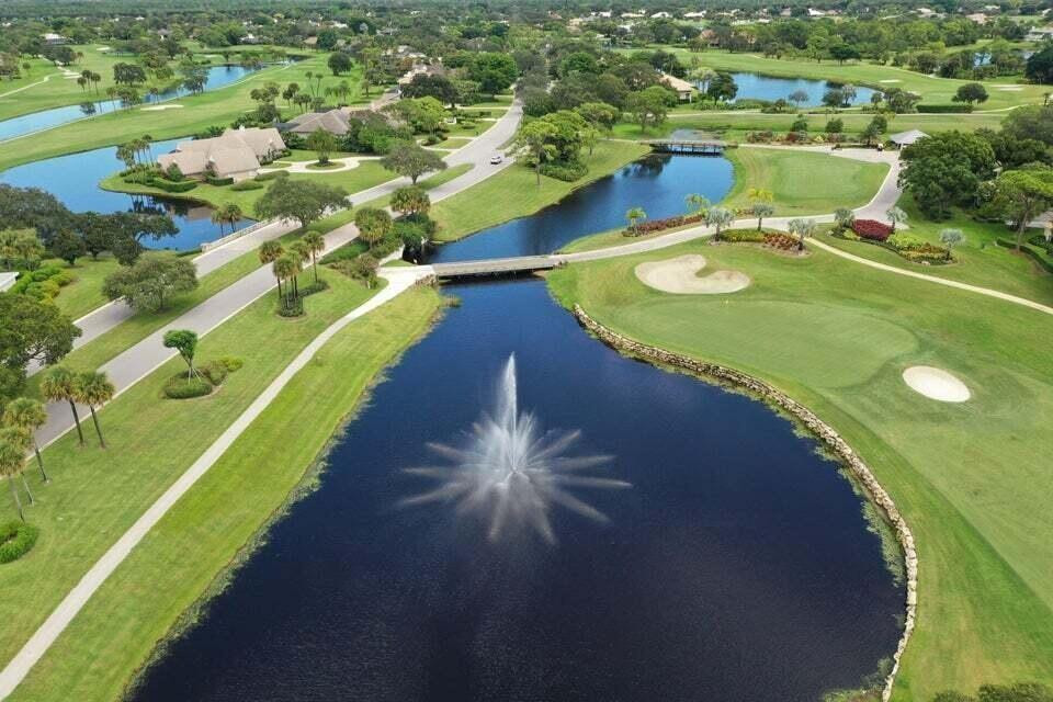 6102 SE Oakmont Place | Stuart, Florida