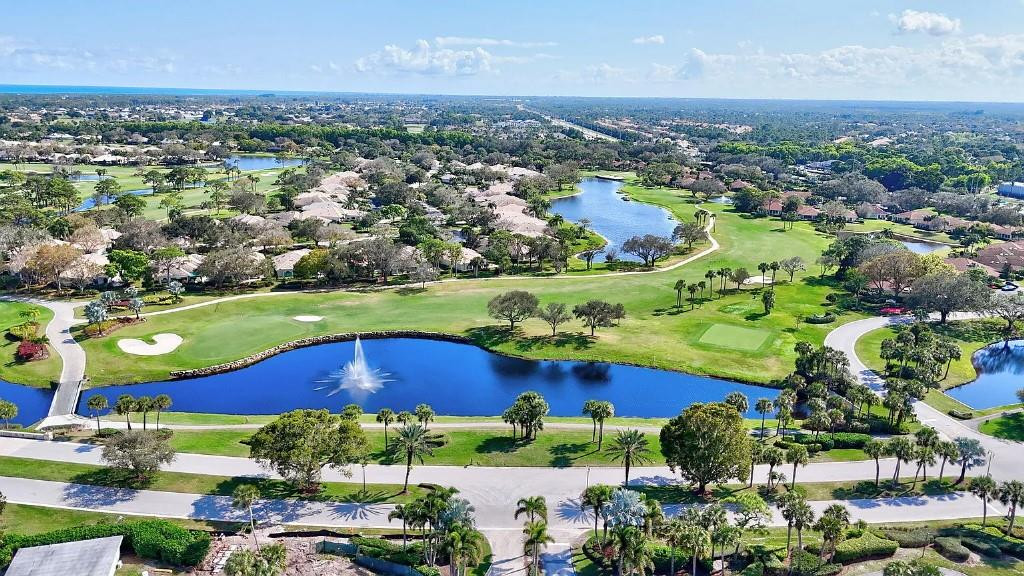 6102 SE Oakmont Place | Stuart, Florida