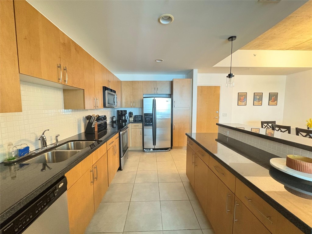 300 S Australian Ave 1519