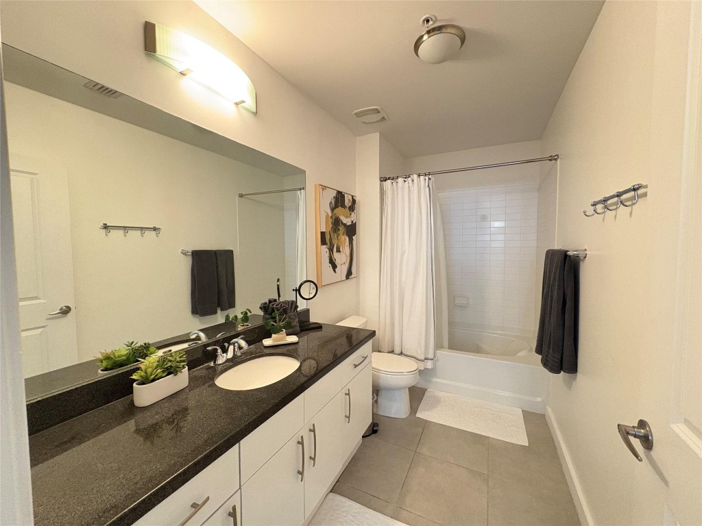 300 S Australian Ave 1519