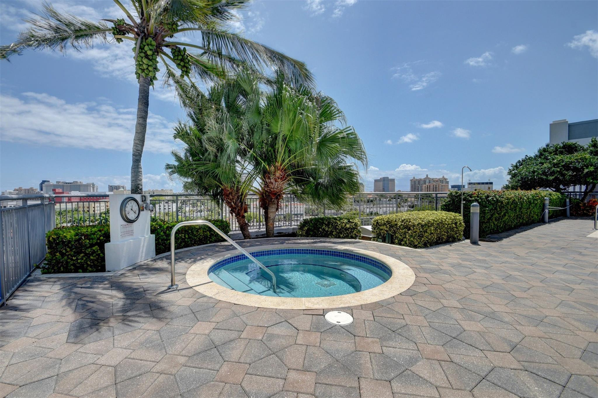 300 S Australian Ave 1519