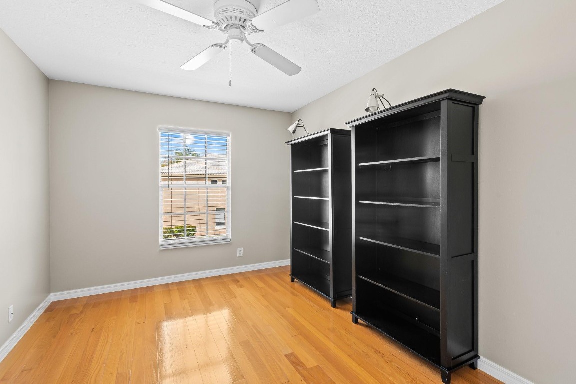 5157 Meadow Oaks Dr 5157