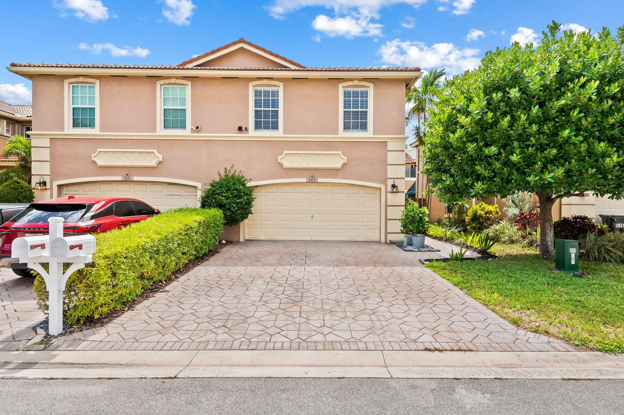 5157 Meadow Oaks Dr 5157