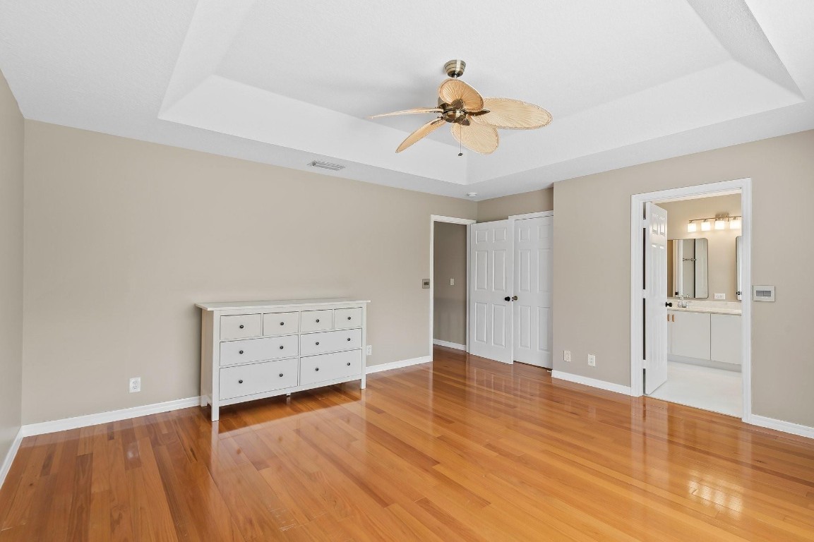 5157 Meadow Oaks Dr 5157