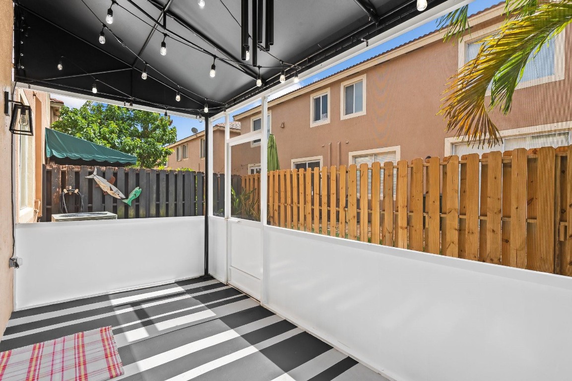 5157 Meadow Oaks Dr 5157