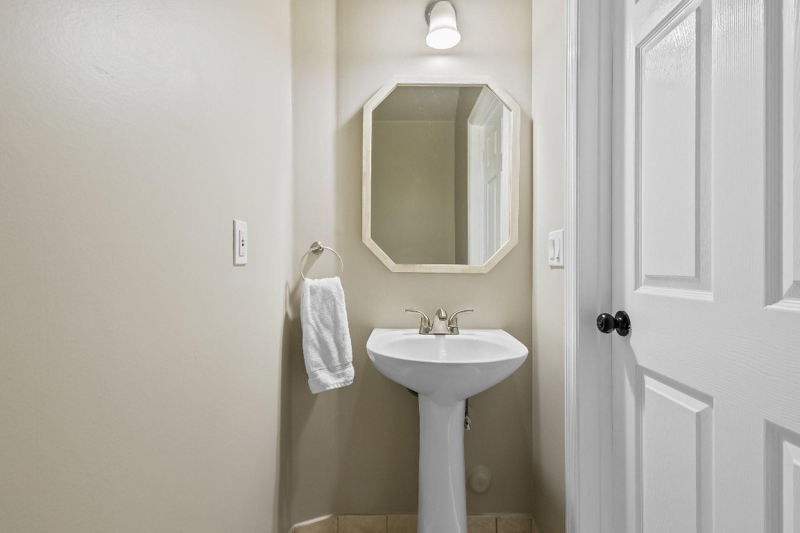 5157 Meadow Oaks Dr 5157