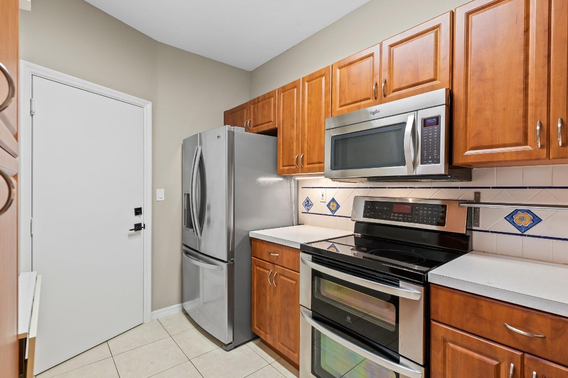 5157 Meadow Oaks Dr 5157