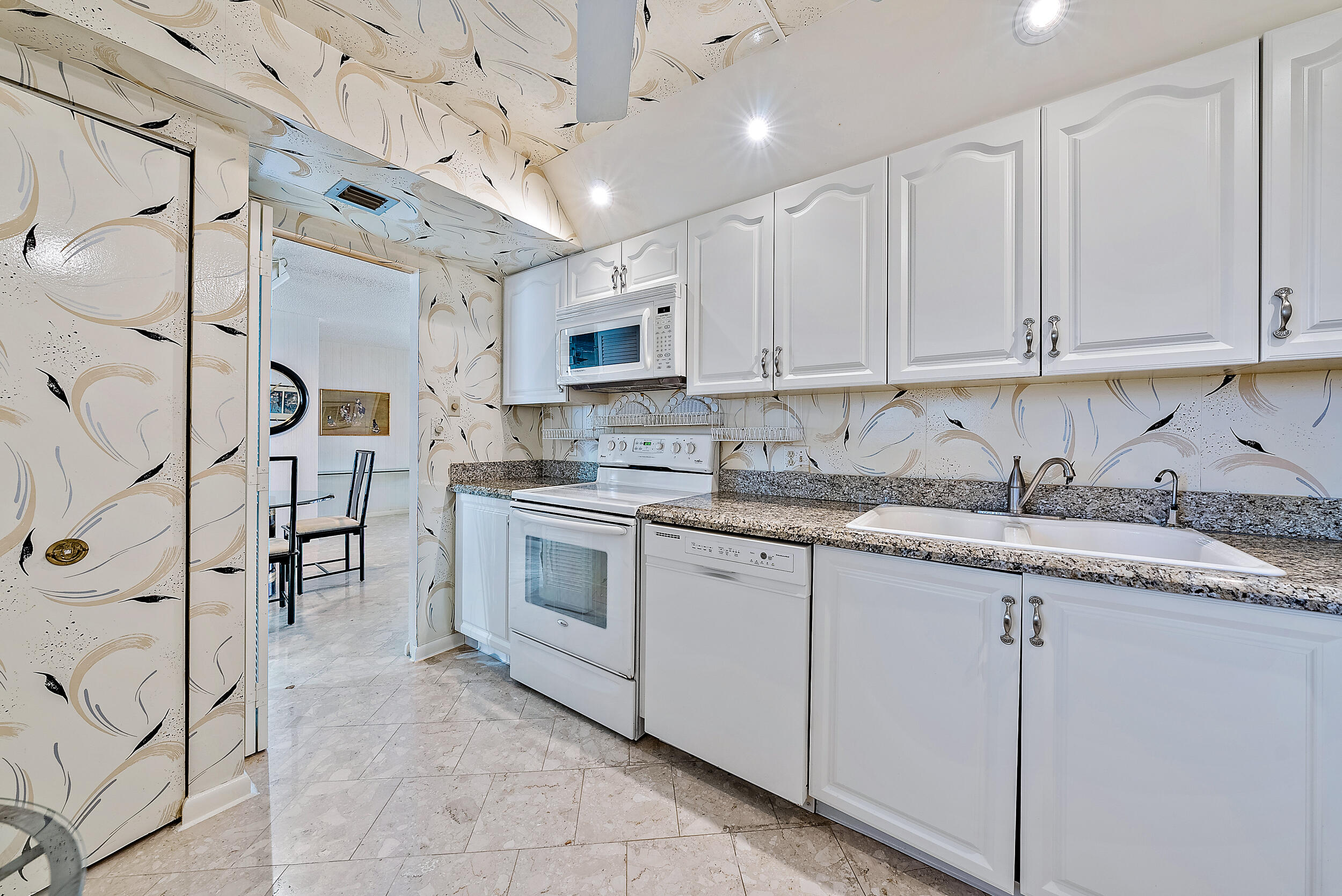 400 Ocean Trail Way 1208