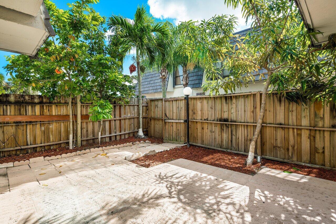 1781 N Congress Avenue