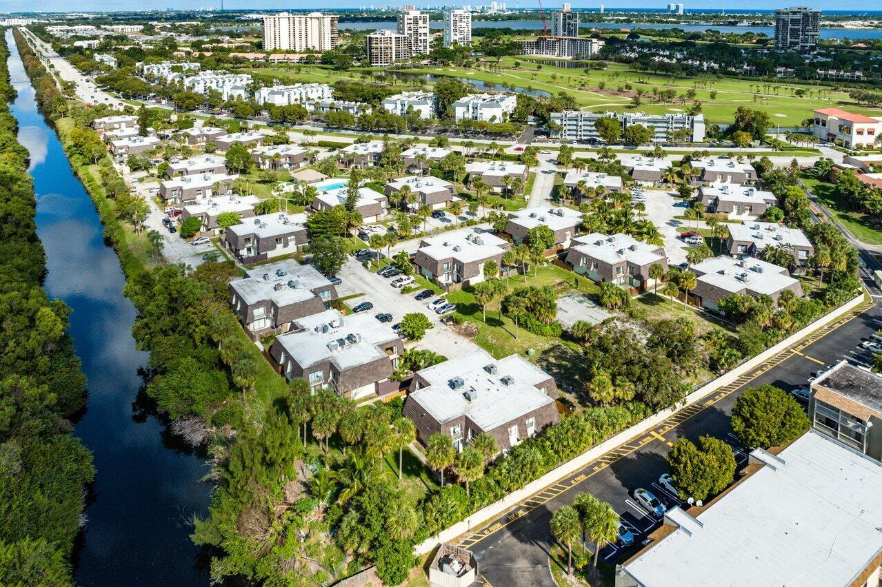 1781 N Congress Avenue