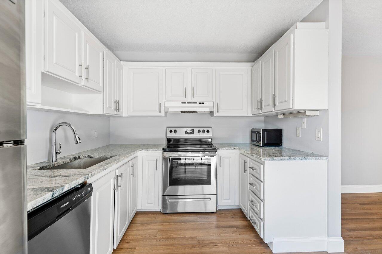 1781 N Congress Avenue