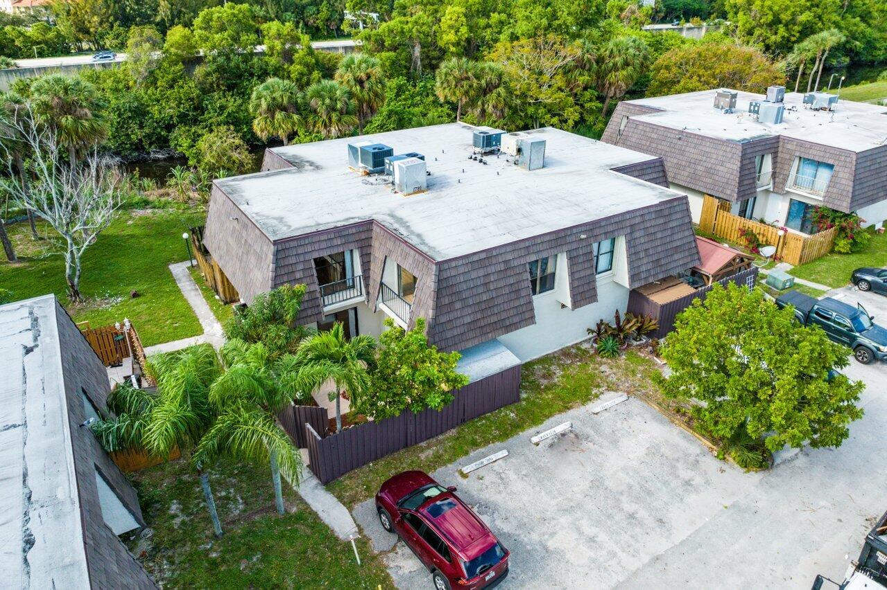 1781 N Congress Avenue