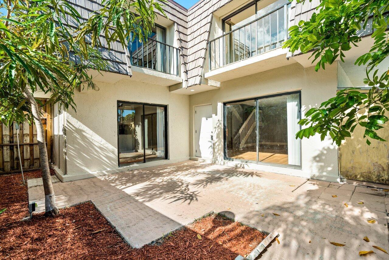 1781 N Congress Avenue