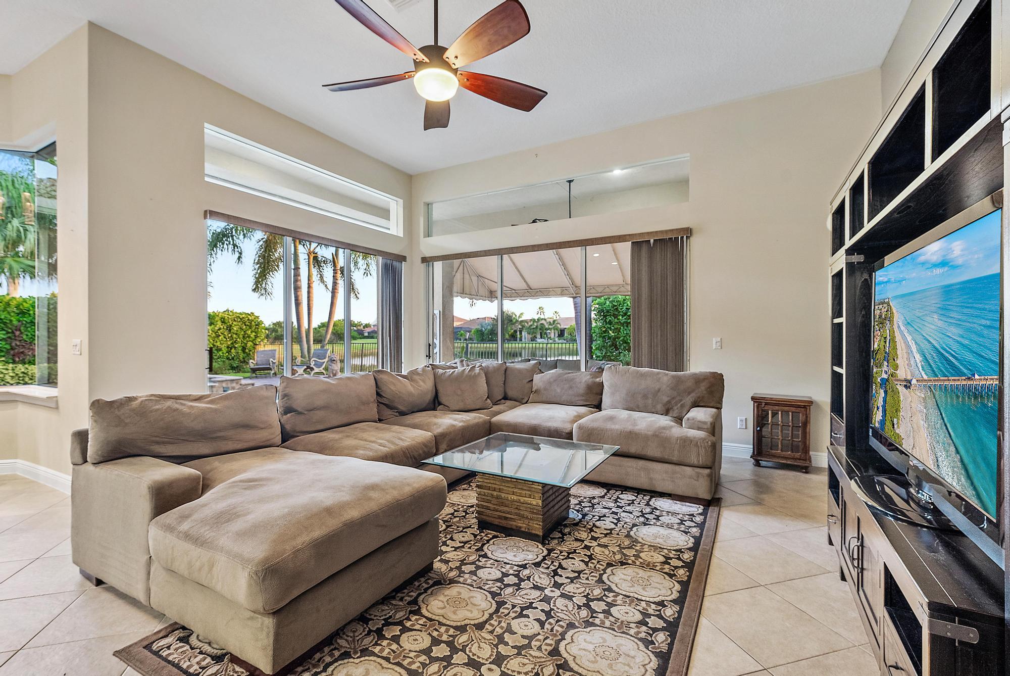 11801 SW Rossano Ln