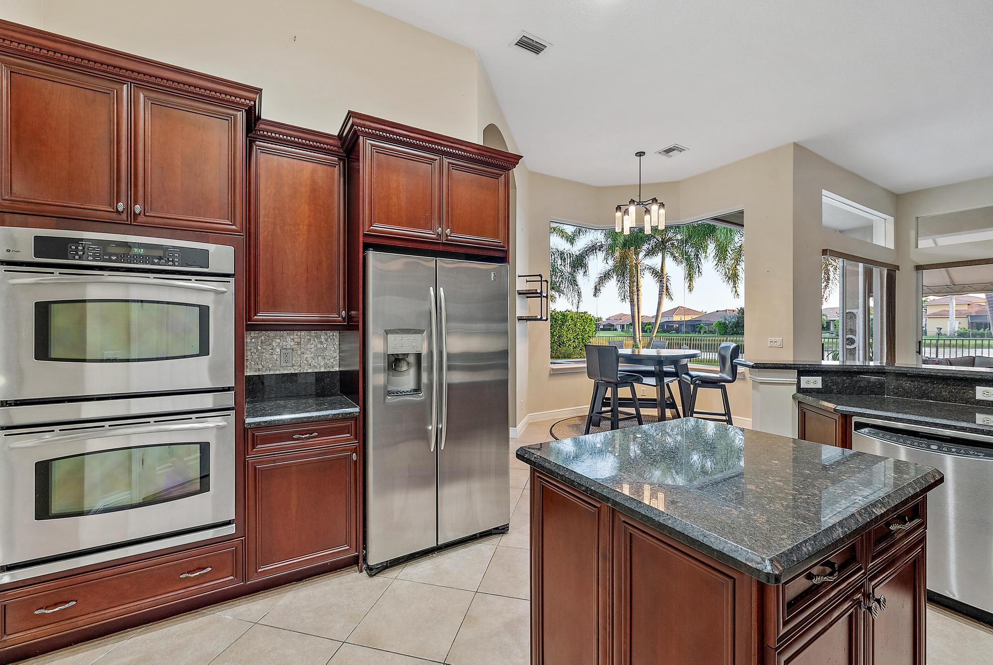 11801 SW Rossano Ln