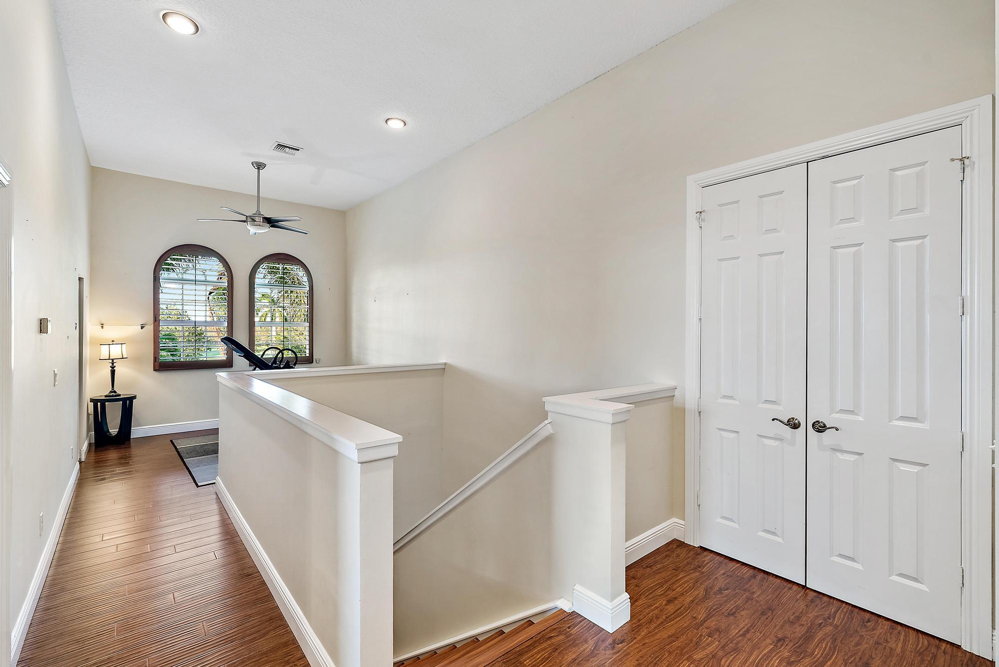 11801 SW Rossano Ln