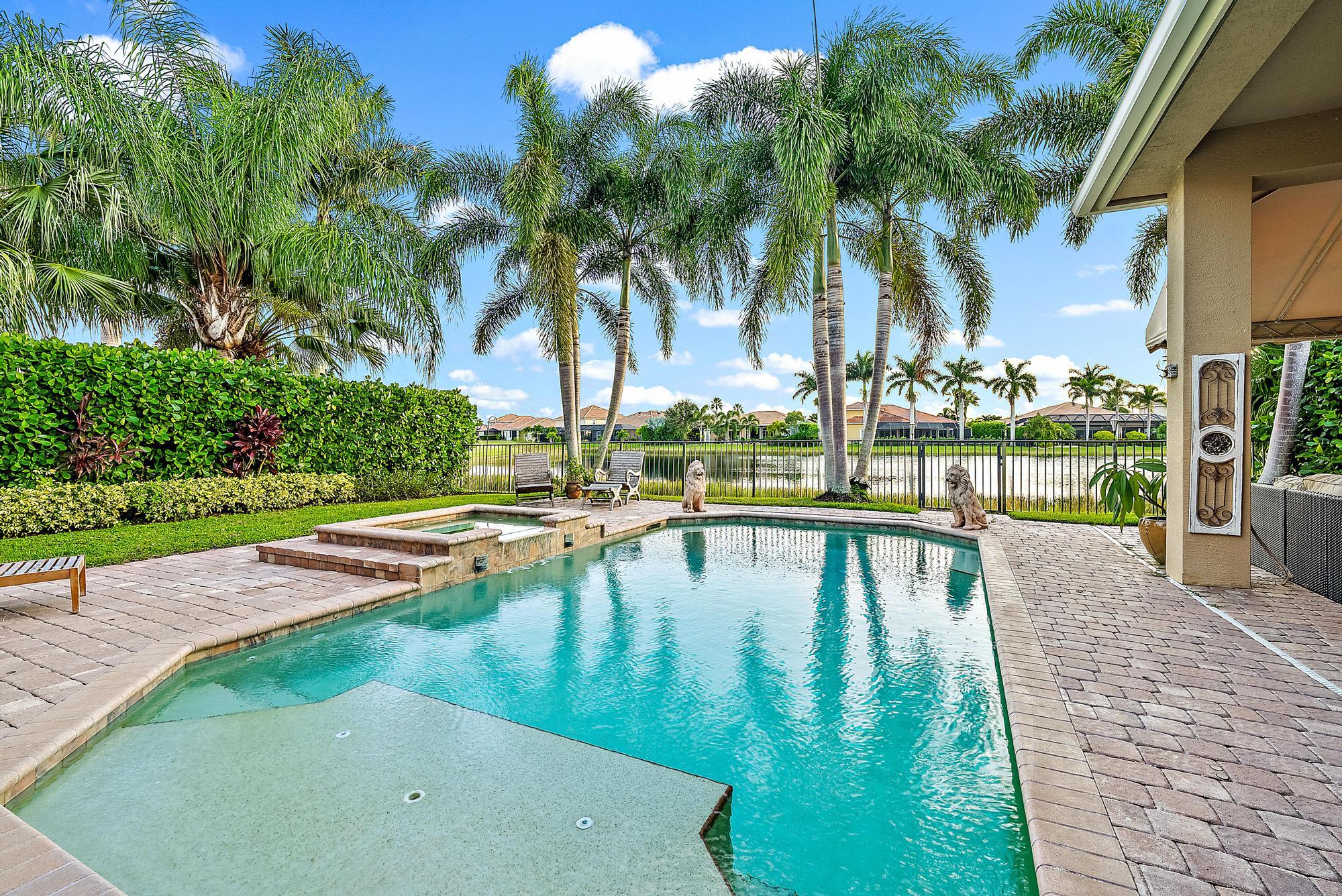 11801 SW Rossano Ln