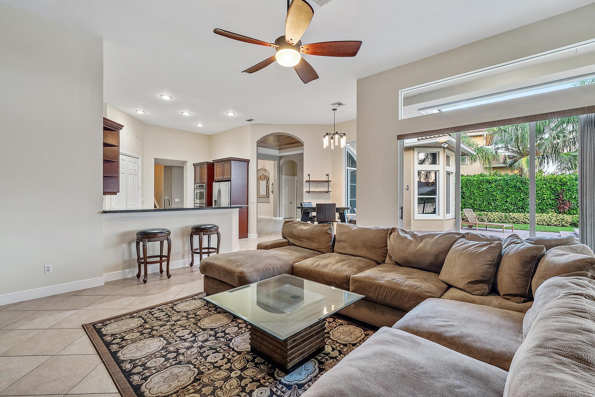 11801 SW Rossano Ln
