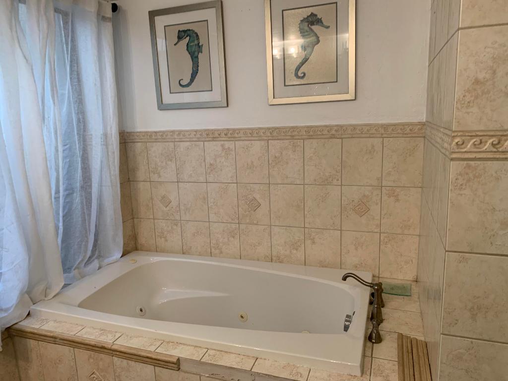 1605 S Us Highway 1 6b