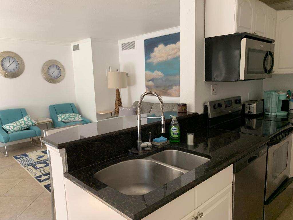 1605 S Us Highway 1 6b