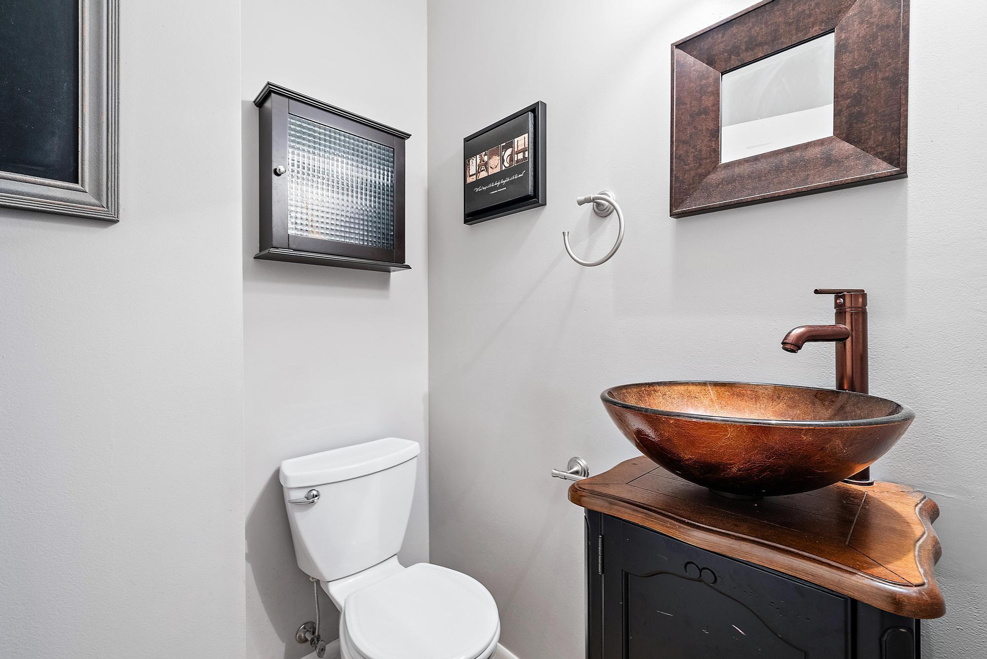 9006 Highland Pines Trail