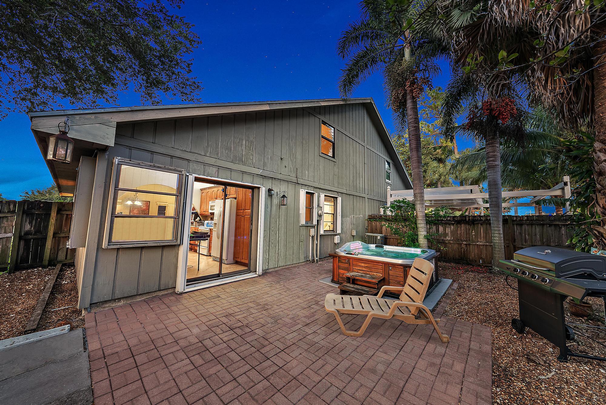 9006 Highland Pines Trail