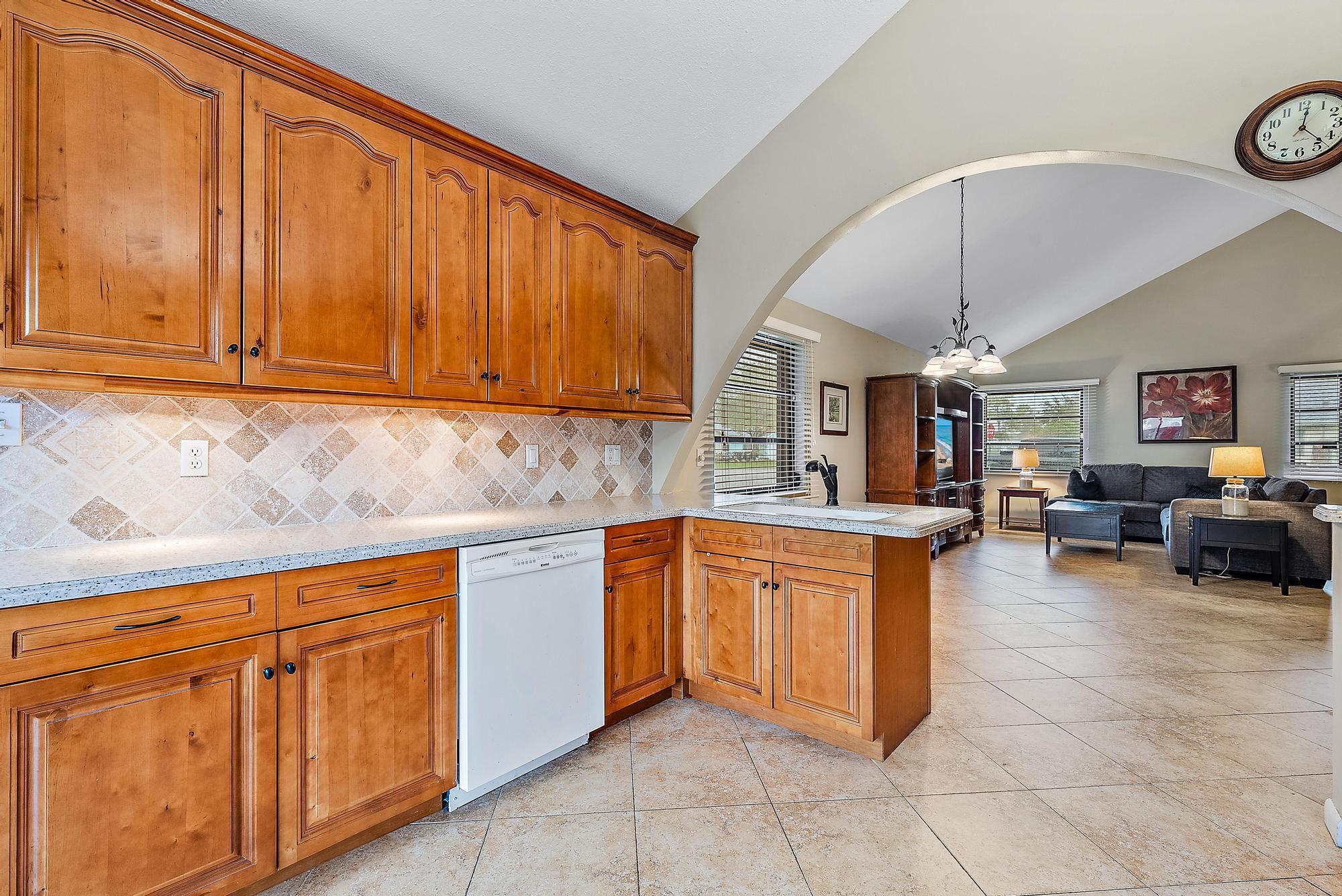 9006 Highland Pines Trail