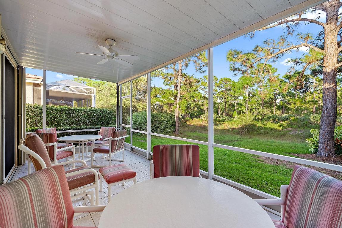 1419 SW Greens Pointe Way