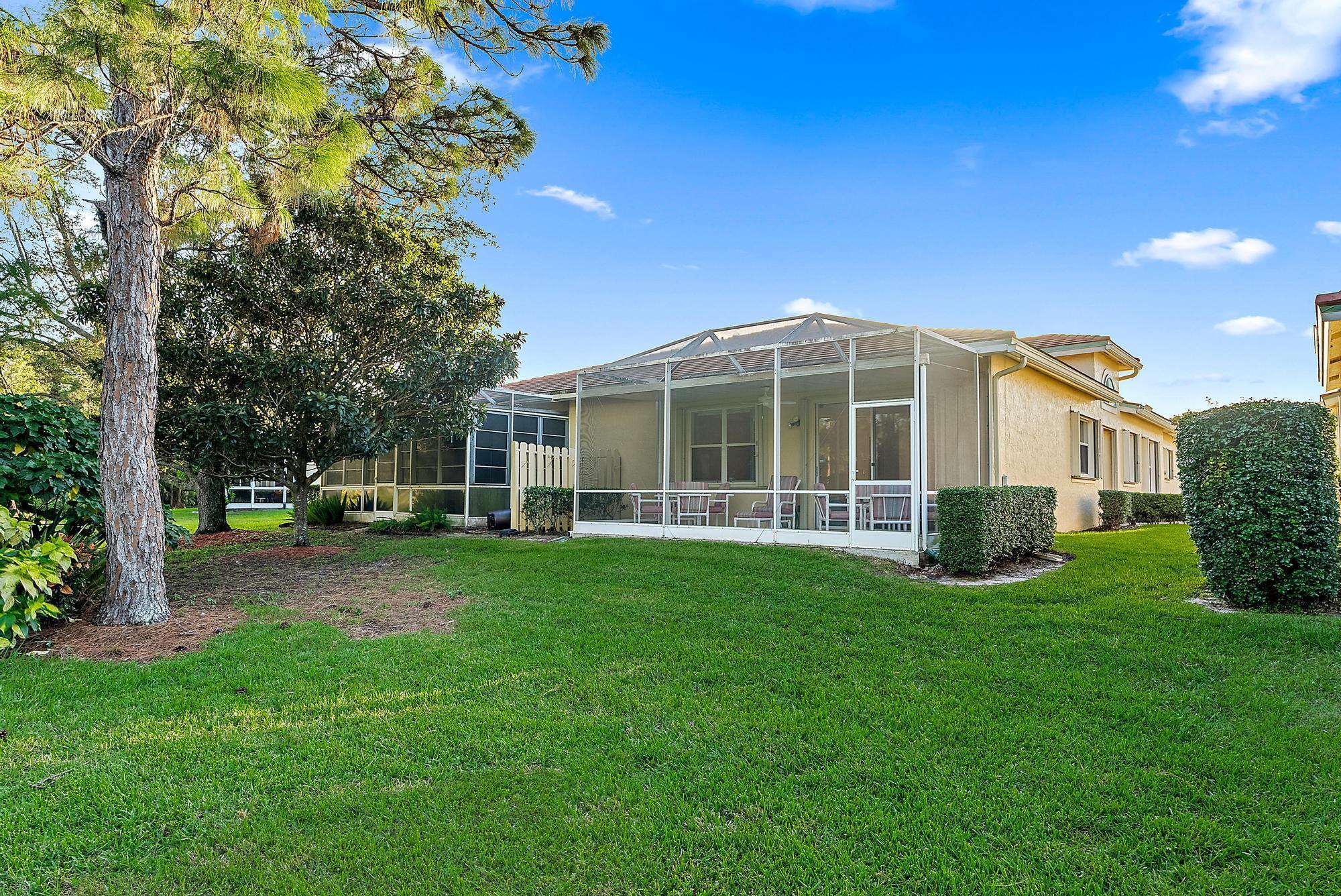 1419 SW Greens Pointe Way