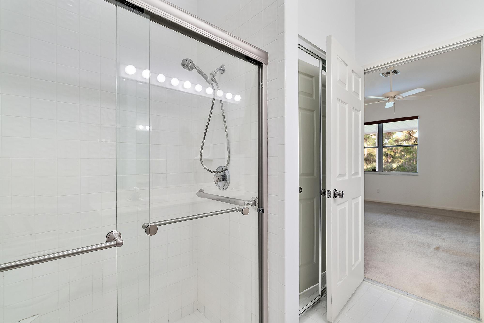 1419 SW Greens Pointe Way