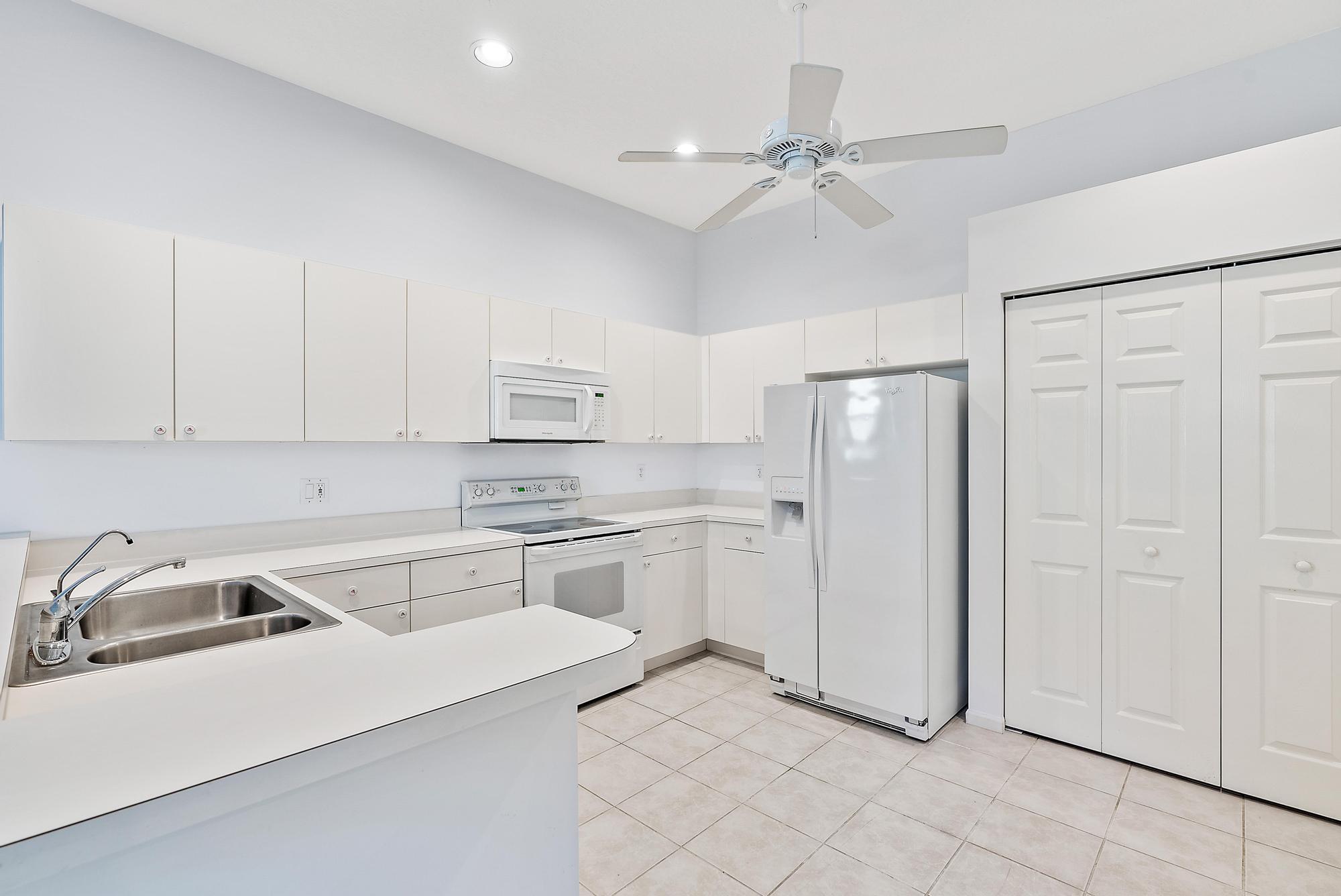 1419 SW Greens Pointe Way