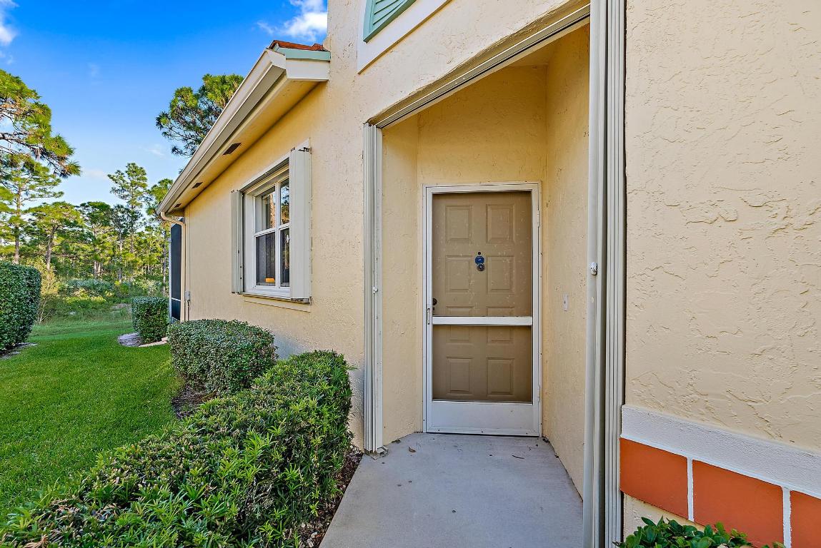 1419 SW Greens Pointe Way