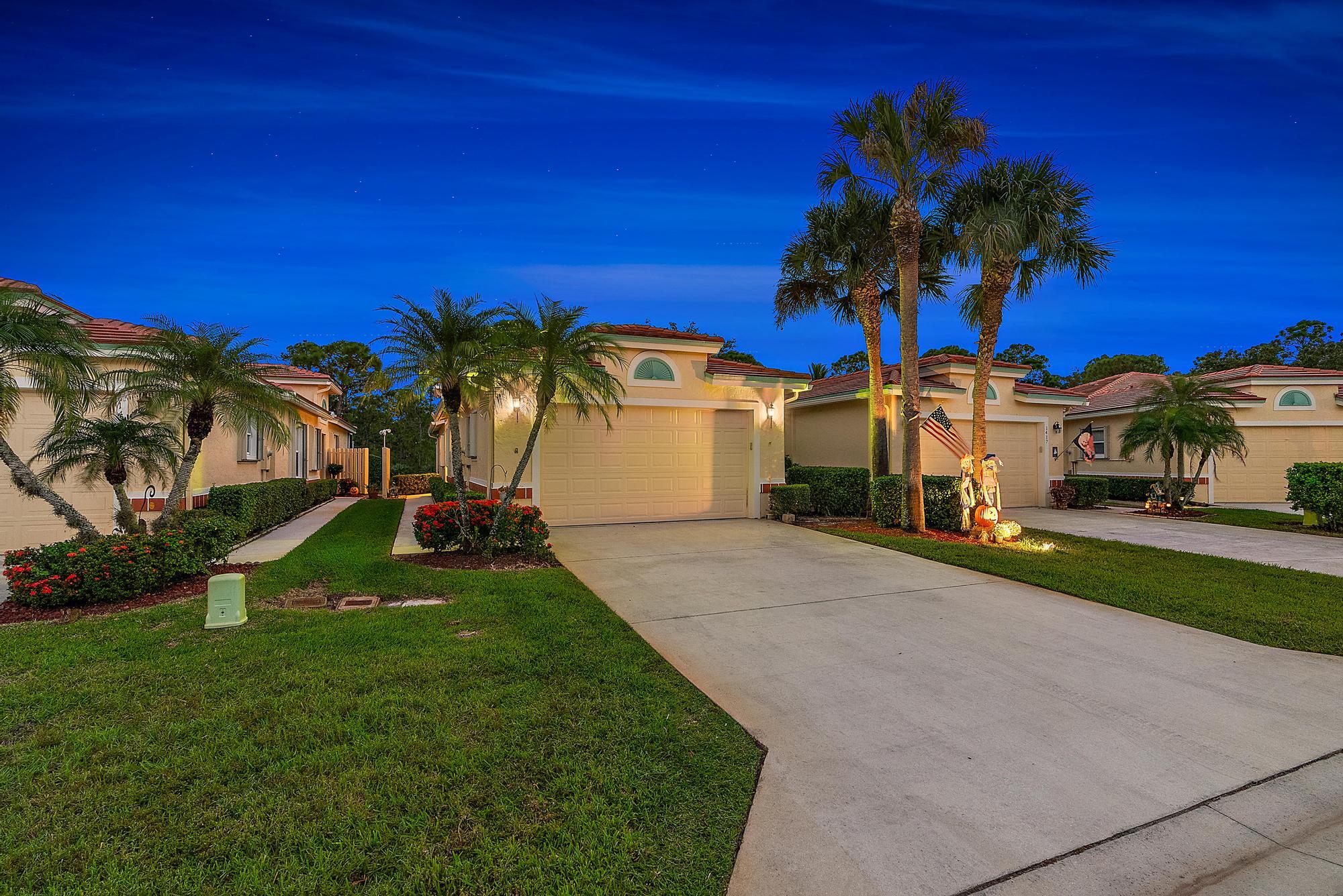 1419 SW Greens Pointe Way