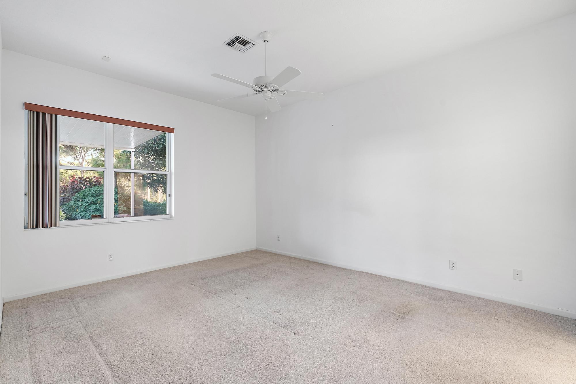 1419 SW Greens Pointe Way