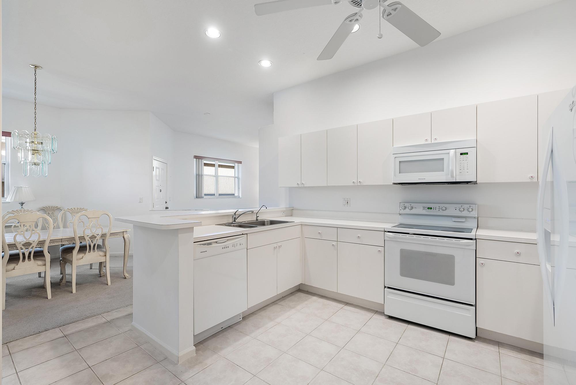 1419 SW Greens Pointe Way