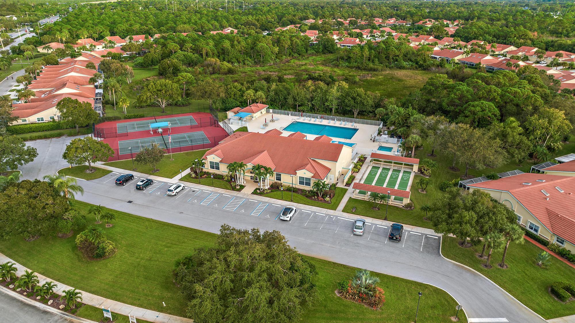 1419 SW Greens Pointe Way