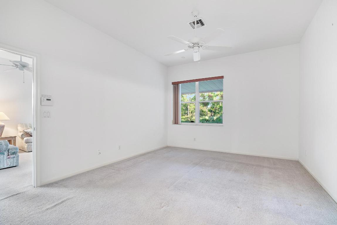 1419 SW Greens Pointe Way