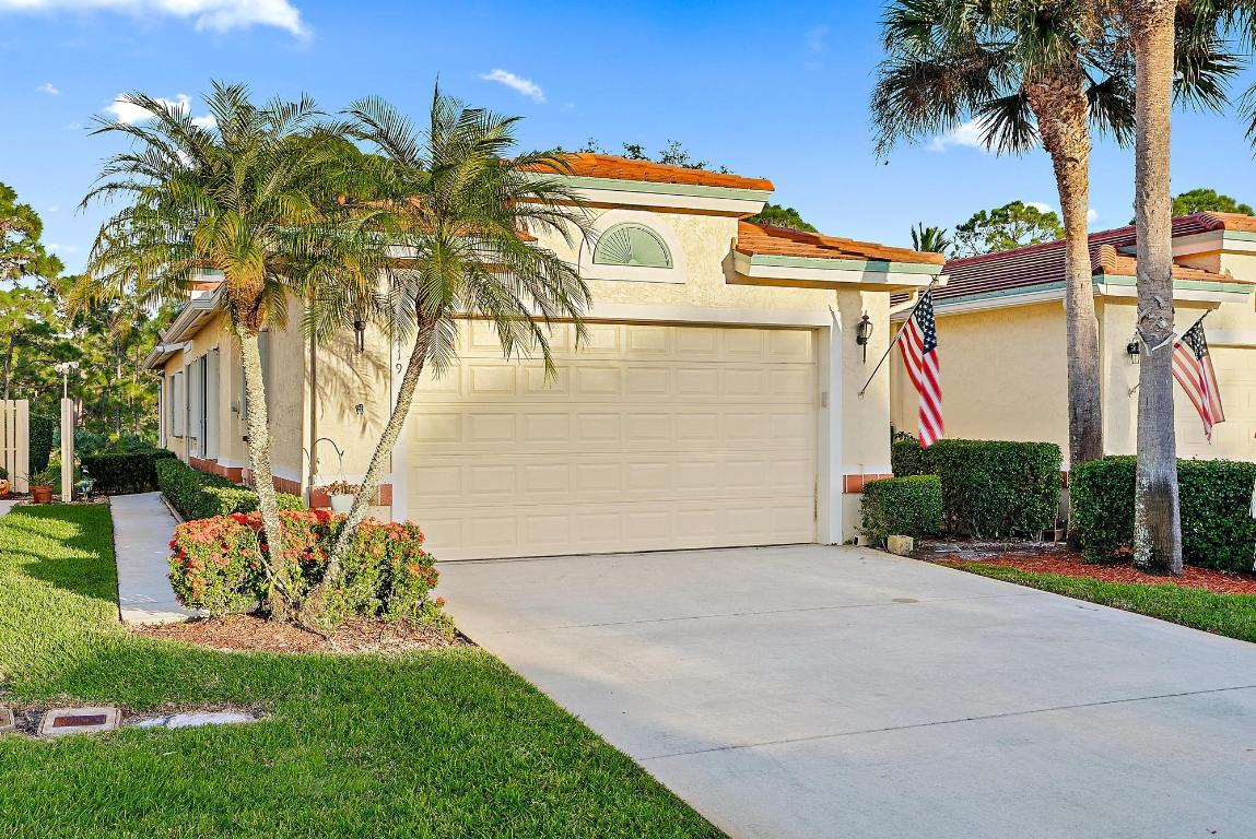 1419 SW Greens Pointe Way