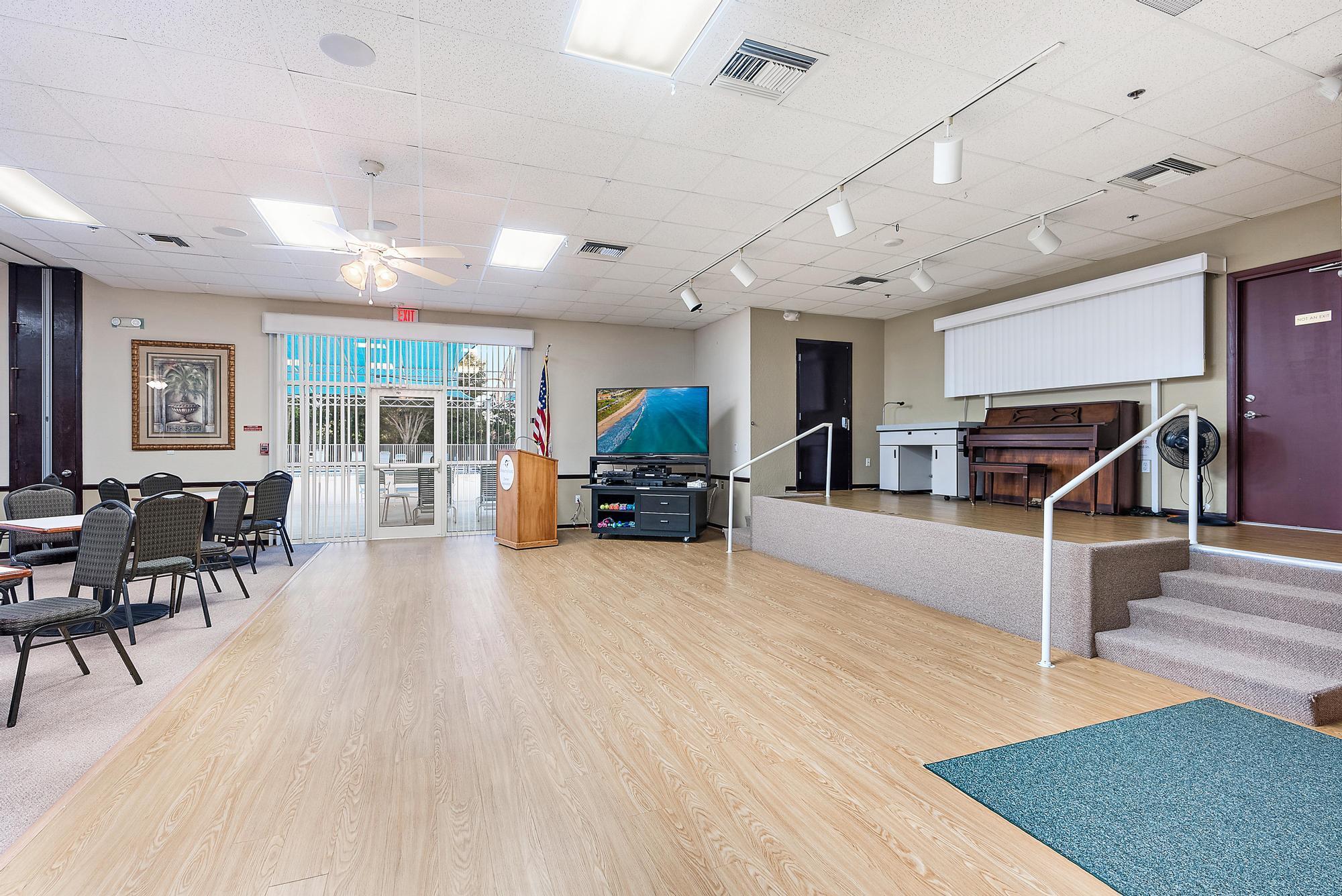 1419 SW Greens Pointe Way