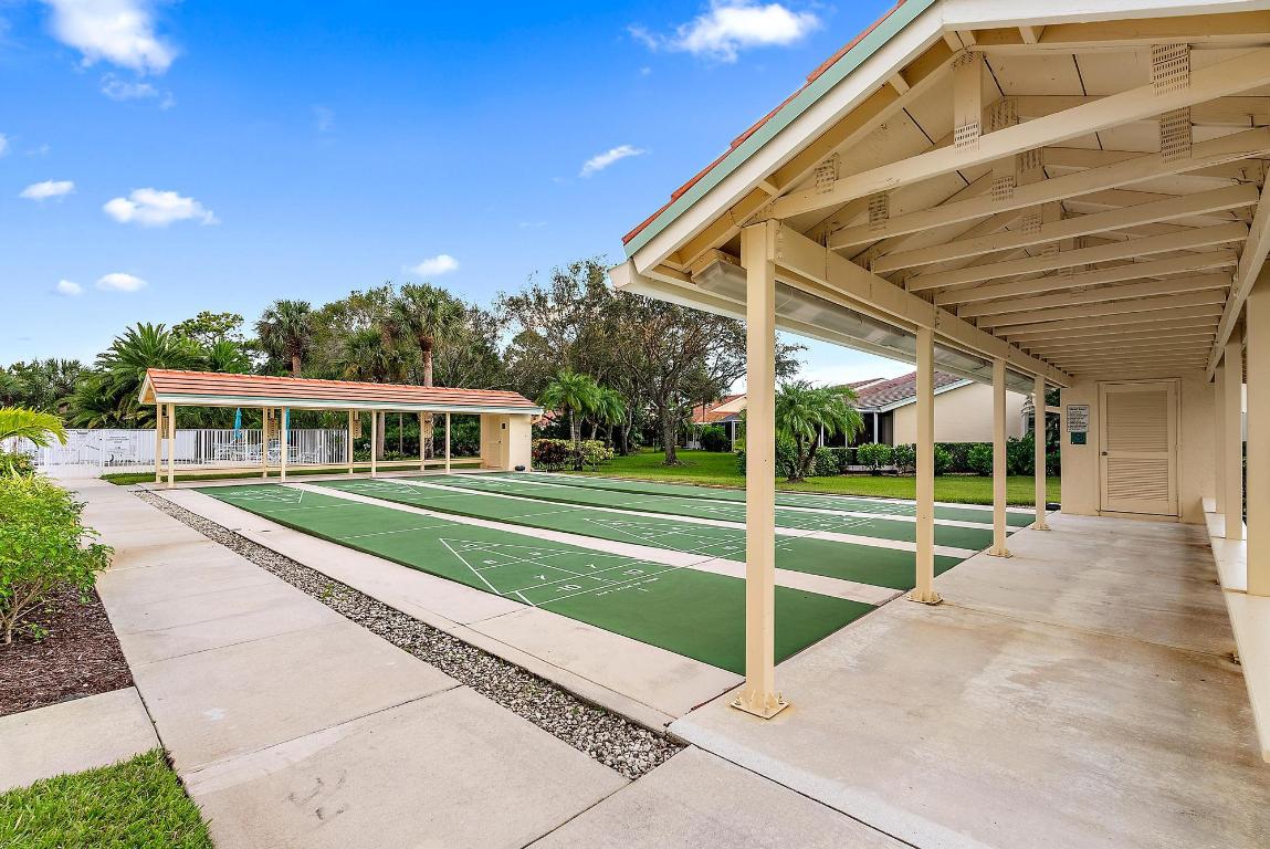 1419 SW Greens Pointe Way