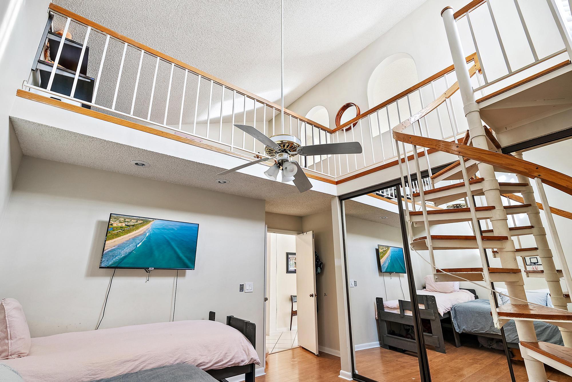 223 E River Park Drive