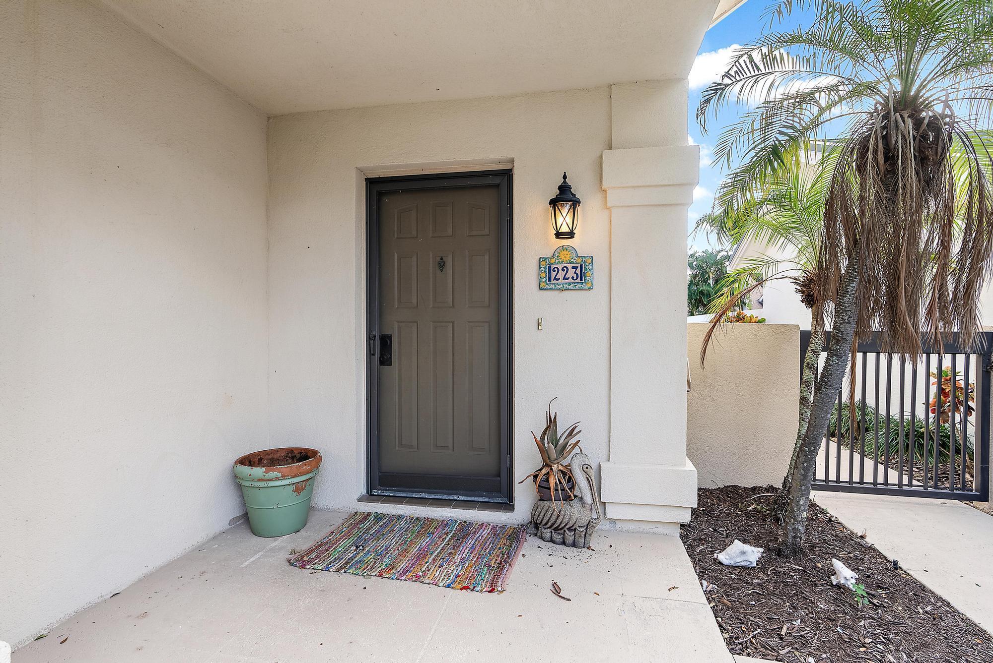 223 E River Park Drive